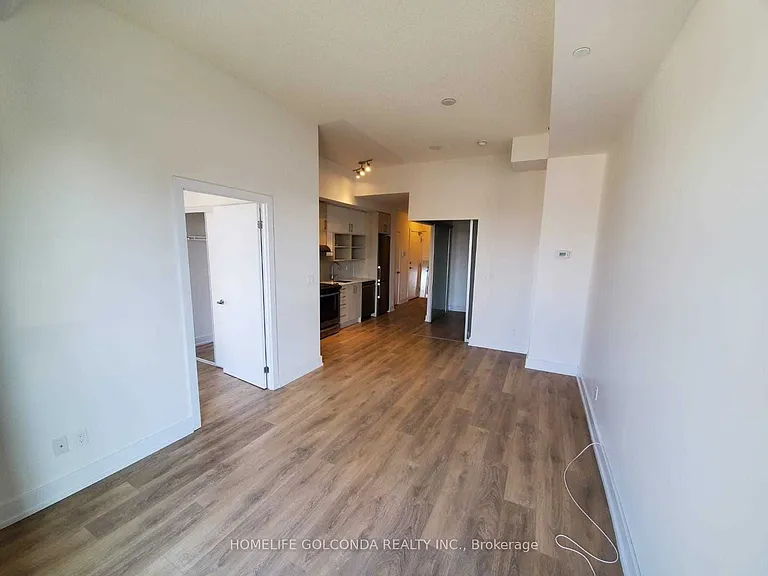 150 Fairview Mall Dr #307 — Photo 4