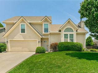 16063 S Ocheltree St, Olathe, KS 66062
