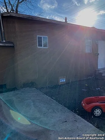 1902 Lennon Ave #2