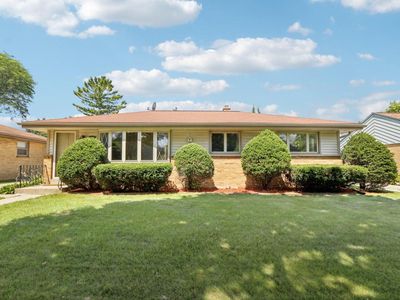 6248 West Kinnickinnic River PARKWAY, Milwaukee, WI, 53219