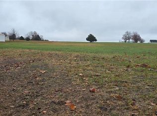 4835 Eisenhower Rd, Baldwin City, KS 66006