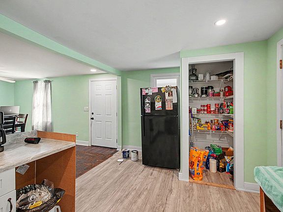 5th image of 30 Kenrick Pl