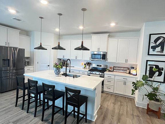 5th image of 2905 Saint Regis Dr