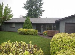 2352 Delta Waters Rd, Medford, OR 97504
