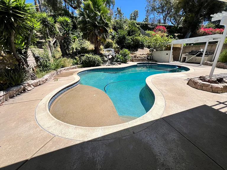 6056 E Calle Cedro — Photo 1