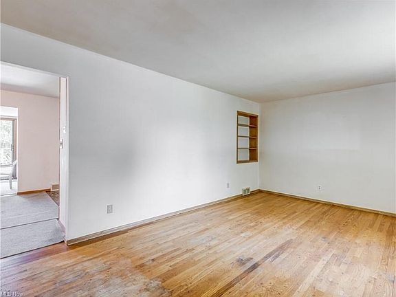 4th image of 1759 Lynn Dr