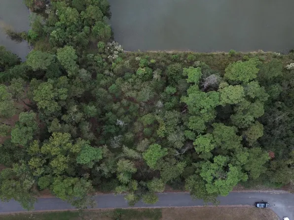 19907 Lakelane Dr W, Humble, TX 77338