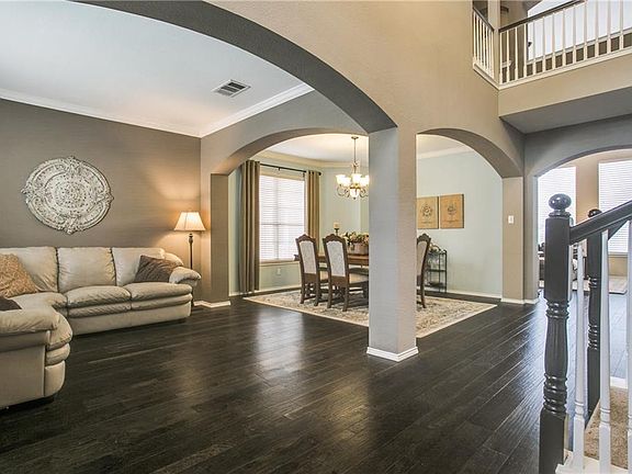 4th image of 5413 Mountain Valley Dr