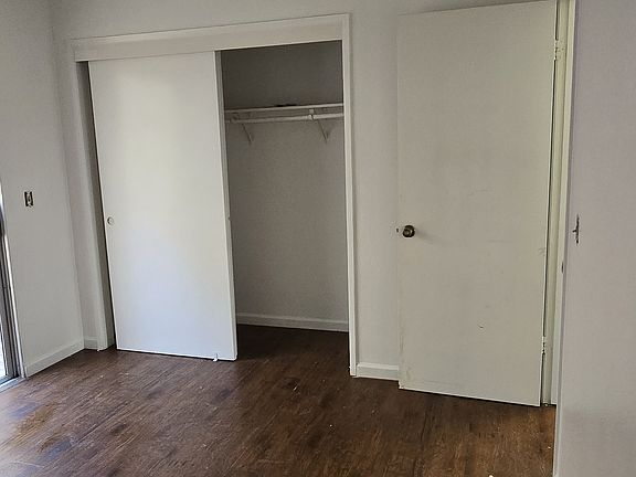 2nd image of 2 Bayou Ct
