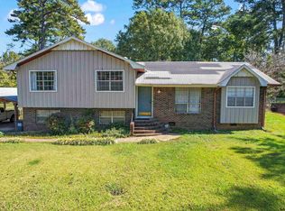 156 Newport Dr, Hueytown, AL 35023