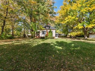 5521 Walker Rd, Sheffield Lake, OH 44054