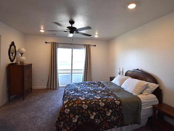 5th image of 1369 S Pole Creek Ln