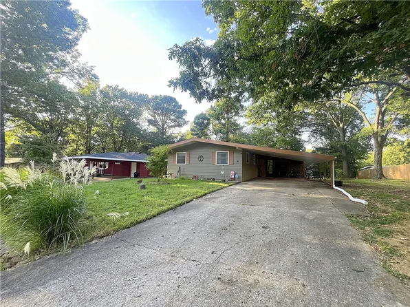 4 Ipswich Dr, Bella Vista, AR 72714