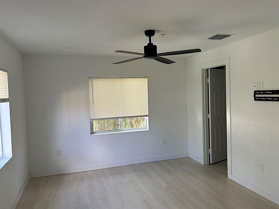 5th image of 1117 NE 5th Ave #3