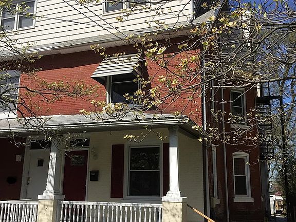 3rd image of 527 Derstine Ave #1