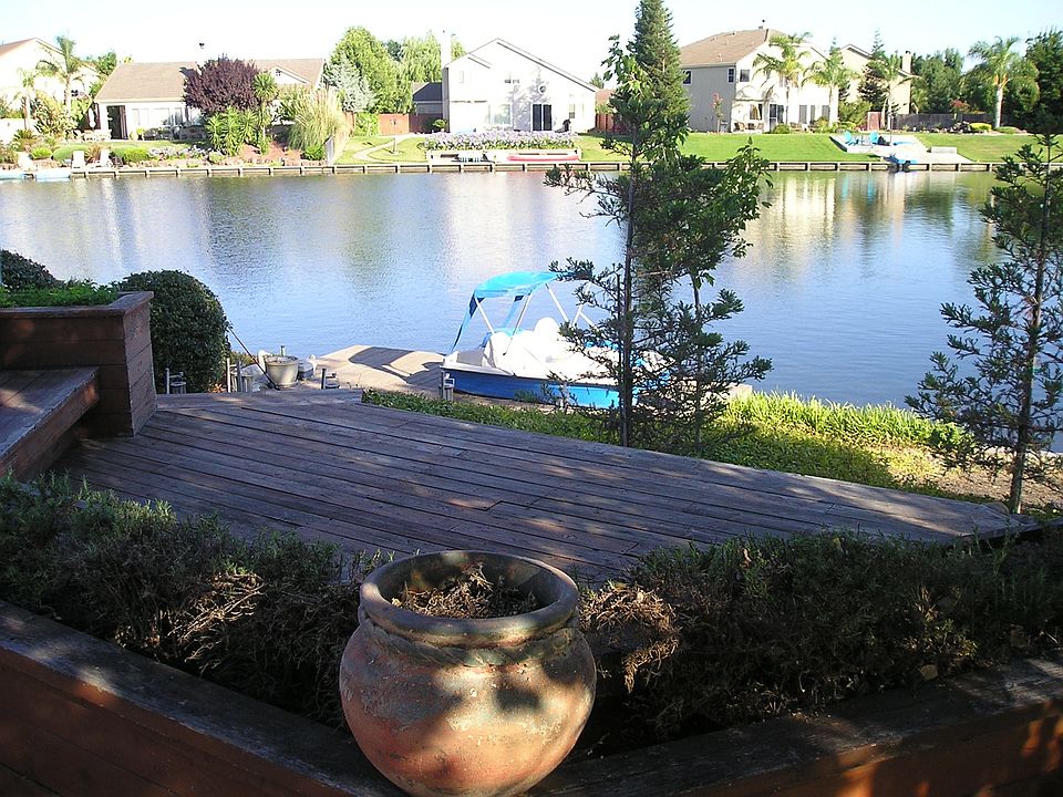 1st image of 4066 Oak Shores Dr