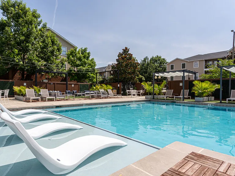 2 Luxurious Pools | Vie at University Downs