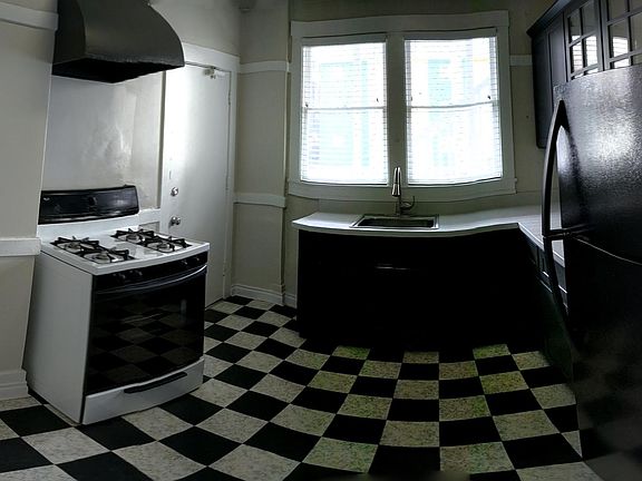 5th image of 210 Tacoma Ave S APT 19