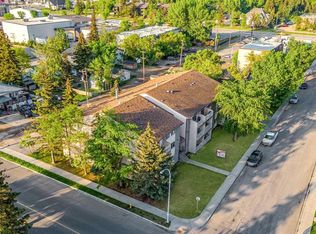 10028 105th Ave #2, Grande Prairie, AB T8V 1H1