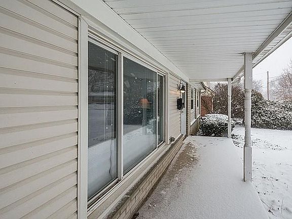 3rd image of 2906 Brandywine Dr