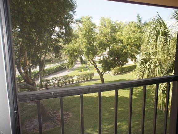 5th image of 7430 Lake Breeze Dr APT 304