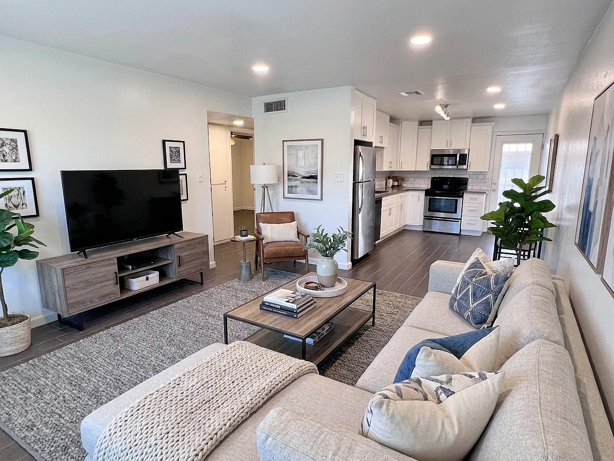 2 bed, 890 sqft, $1,595 — Photo 4