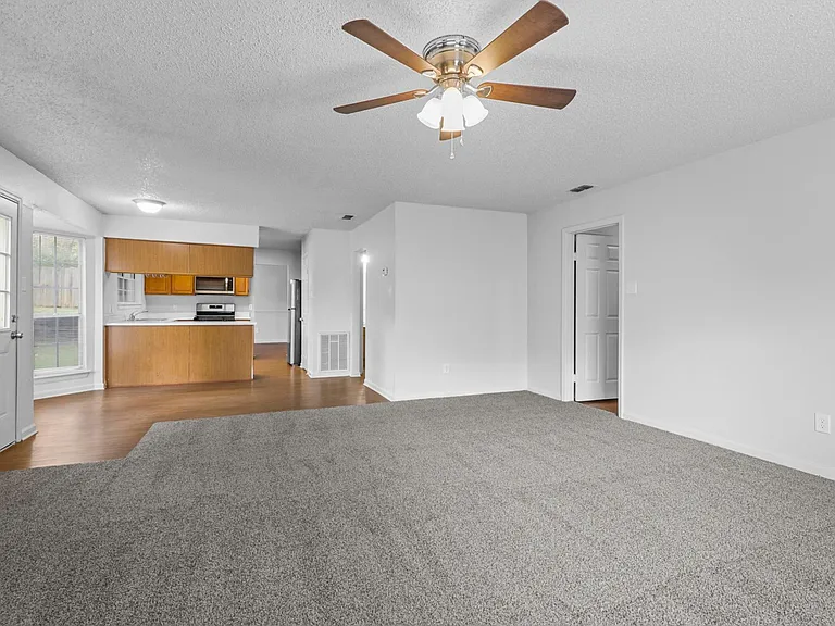 2313 Longmeadow St — Photo 20