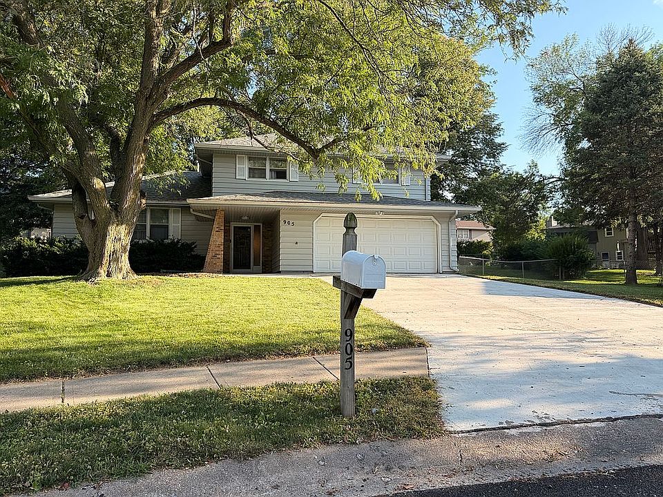 1st image of 905 Sherman Cir