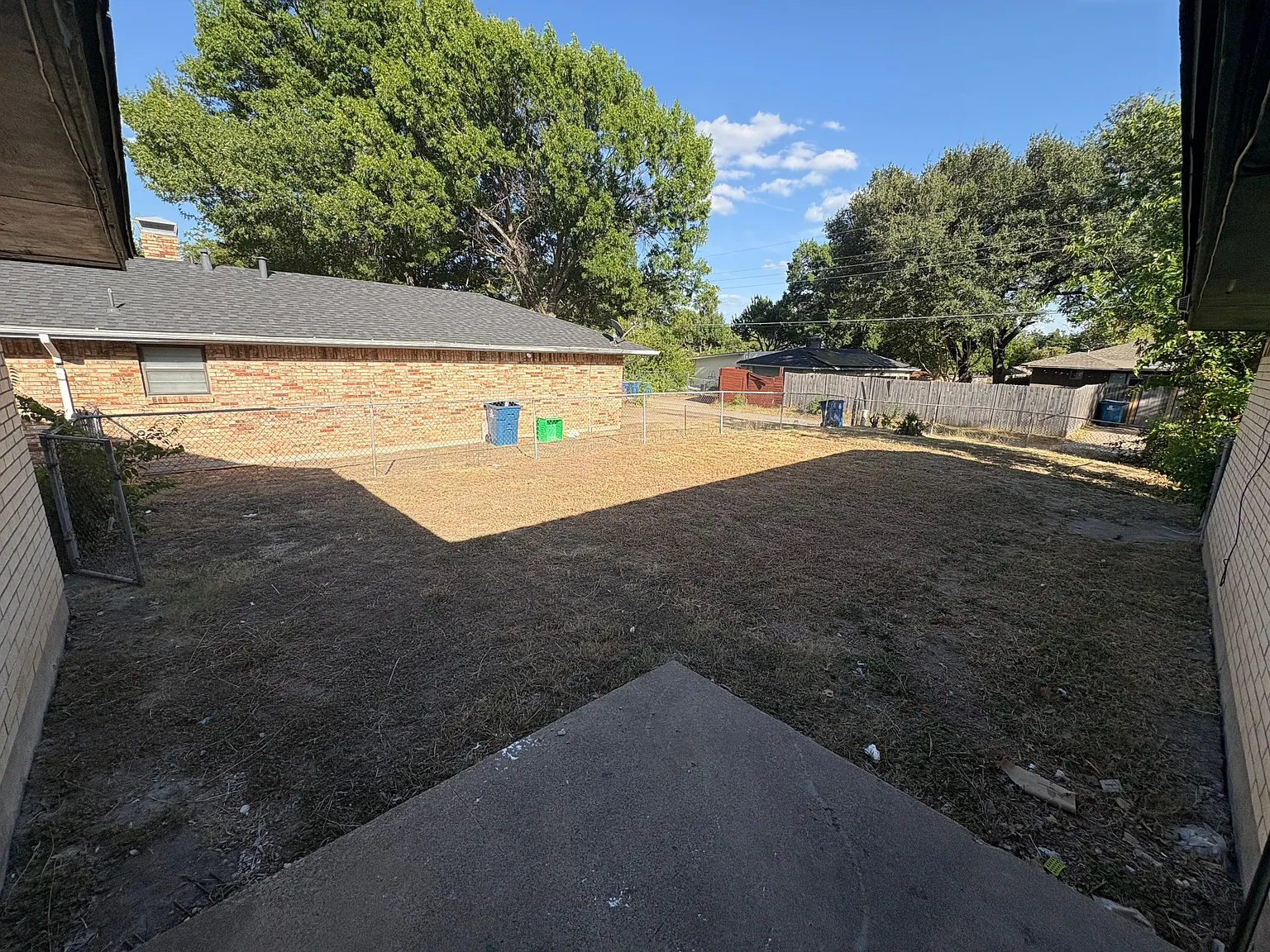 4 bed, 2.0 bath, 1650 sqft, $2,250 — Photo 2