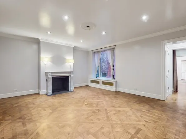 44 East 65th Street image 1 of 11