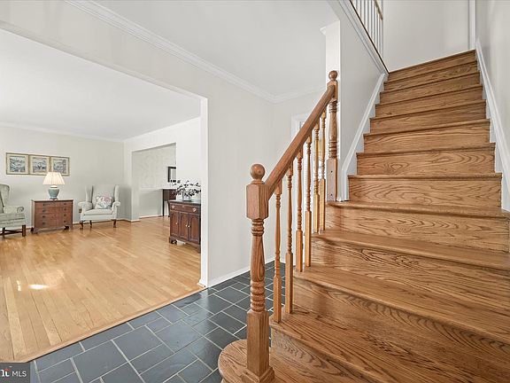 2nd image of 3724 Tustin Rd