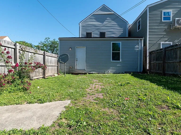 500 E Ormsby Ave — Photo 18