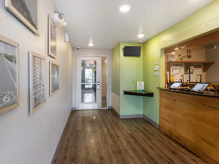 Lobby and Guest Check-in