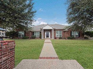 1001 Wind Hl, Hewitt, TX 76643