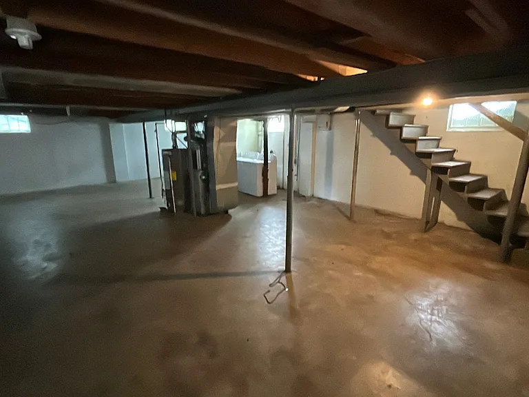1709 Freeman St — Photo 18