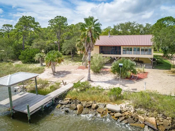 327 Bruce St, Eastpoint, FL 32328