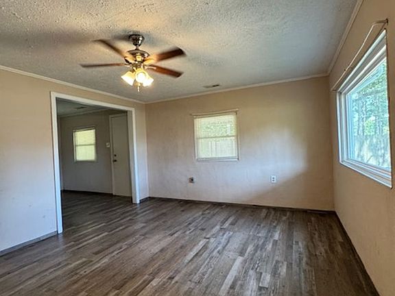 4th image of 115 Nancy Dr