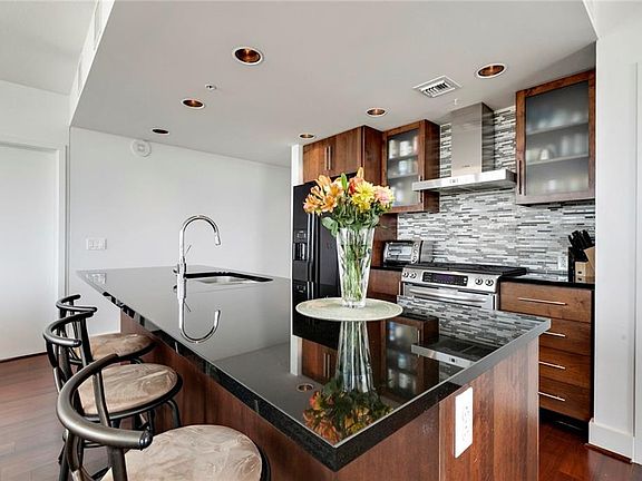 4th image of 300 Bowie St APT 1407