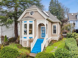 7321 S Corbett Ave, Portland, OR 97219