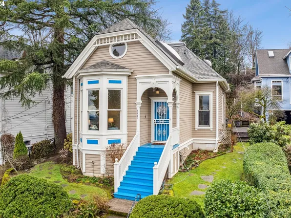 7321 S Corbett Ave, Portland, OR 97219