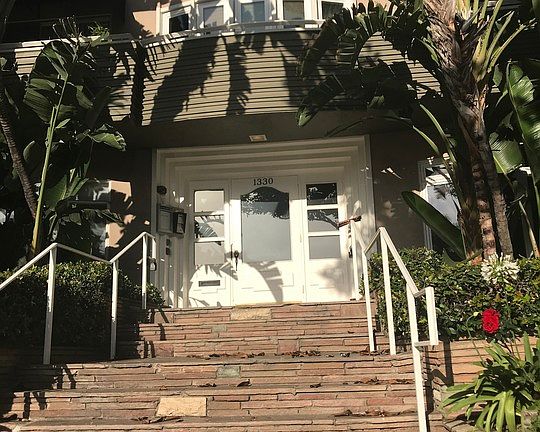 2nd image of 1330 N Crescent Heights Blvd APT 4