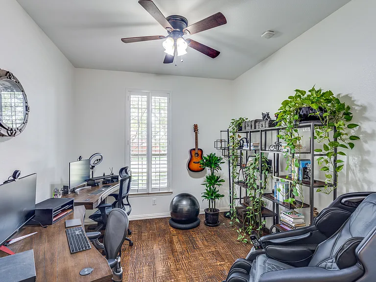 11649 Keystone Dr — Photo 19