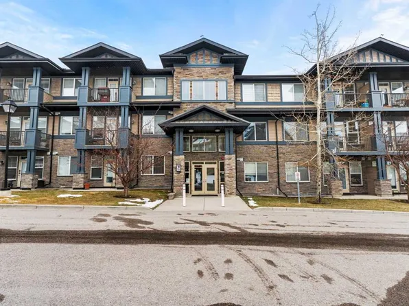 10 NE Panatella Rd NW #212, Calgary, AB T3K 0V4