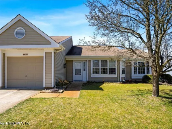 1081 Buckingham Dr #B, Manchester Township, NJ 08759