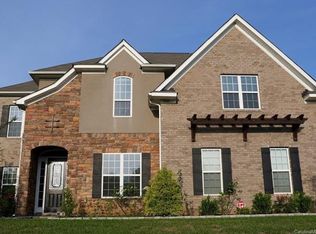 11821 Avaly Ln, Charlotte, NC 28277