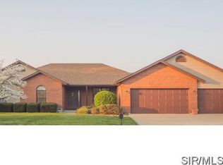 1018 Thornbury Pl, O Fallon, IL 62269