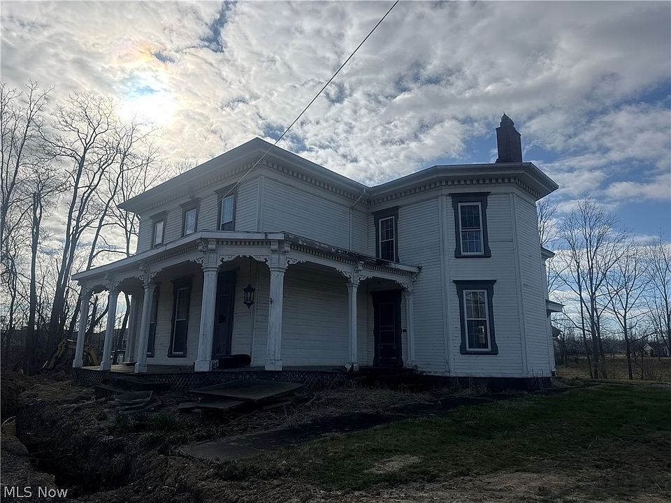 1st image of 3495 Center Rd