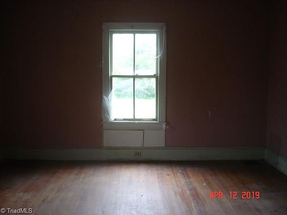 4th image of 1307 Vance St
