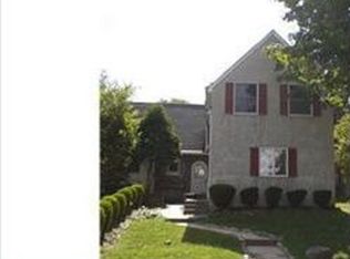 1412 Surrey Ln, Wynnewood, PA 19096