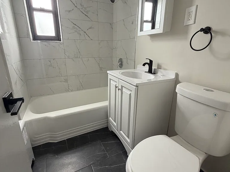 108 Washington St #6I — Photo 10